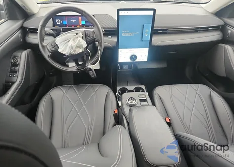 2024 Ford Mustang Mach-E Select z USA, uszkodzony, nr VIN 3FMTK1R40RMA46341